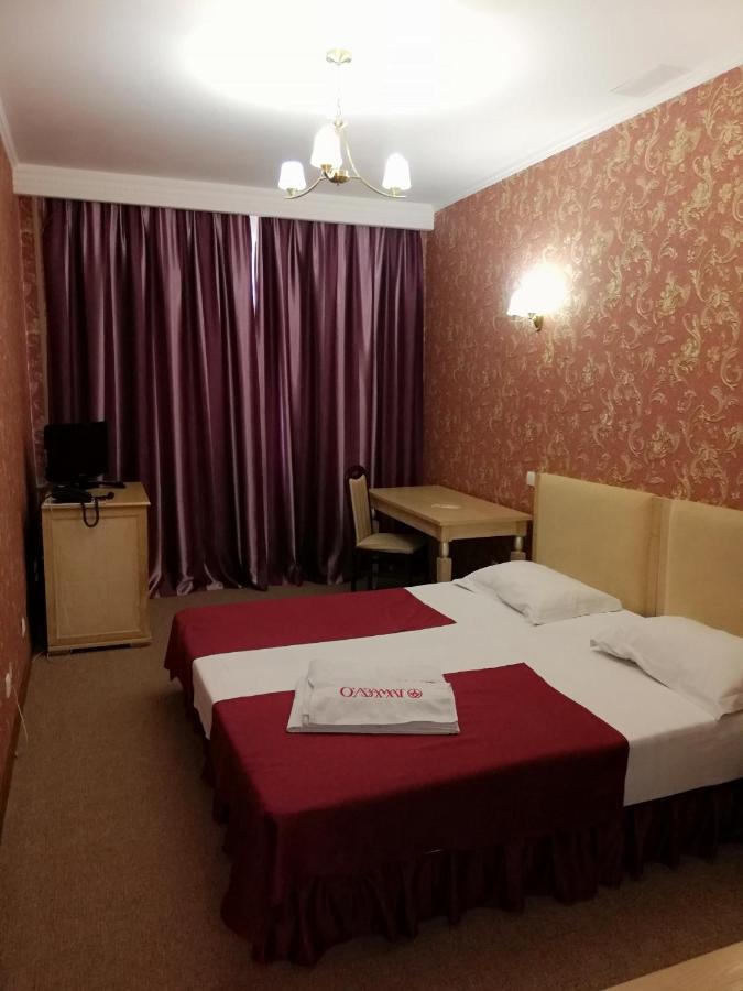 O Azamat Hotel Asztana Kültér fotó