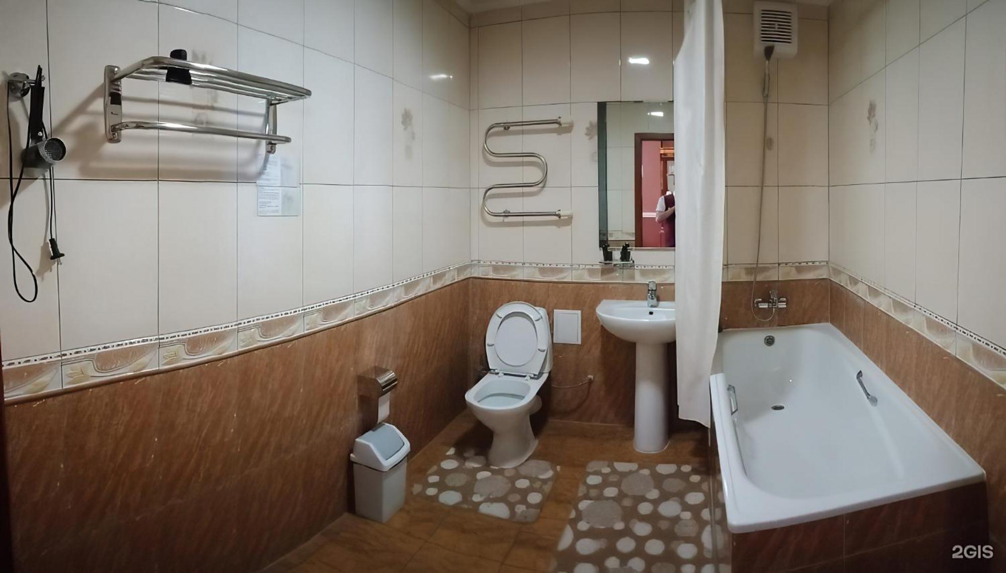 O Azamat Hotel Asztana Kültér fotó