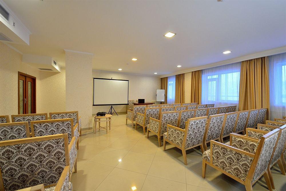 O Azamat Hotel Asztana Kültér fotó